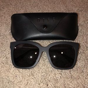 Diff Eyewear Bella Sunglasses Matte Black